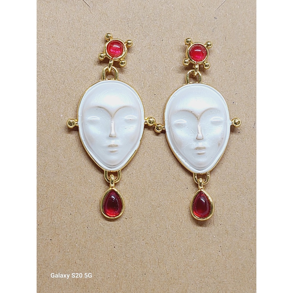 Vintage Style White Goddess Face‎ Drop Earrings Red Teardrop Gold Tone Statement